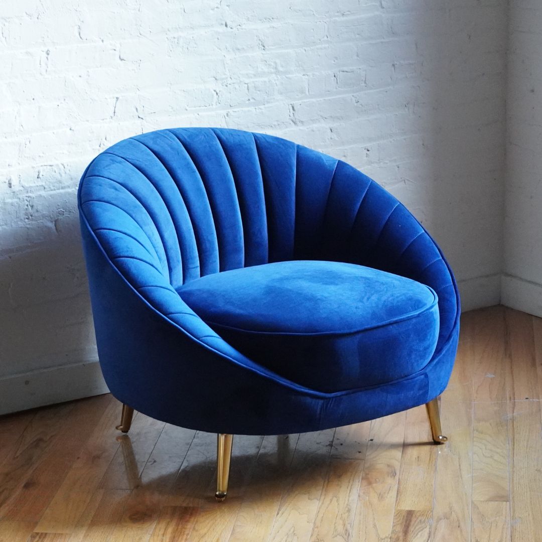 monroe seashell accent chair in navy blue velvet