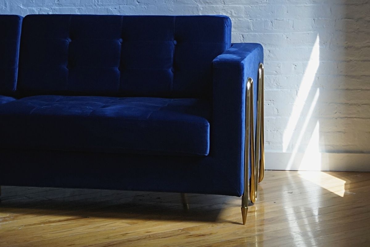 Invention blue couch, blue velvet couch, royal blue couch, gold velvet, biscuit tufted couch, modern couch, mid-century modern couch, gold legs, blue and gold couch